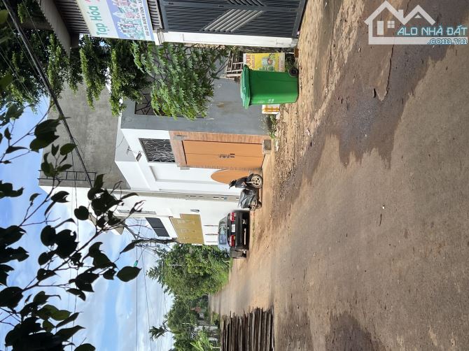 BÁN LÔ ĐẤT ĐẸP  HẺM C2 Y WANG –P.  EAKAO - 2