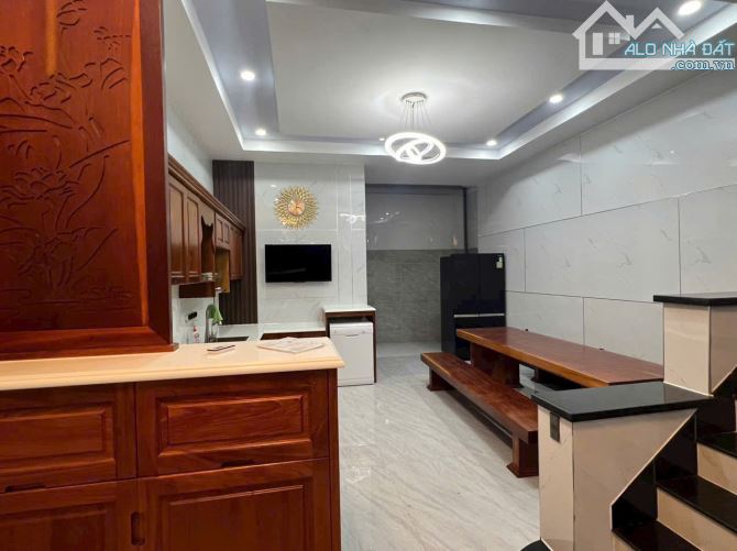 NHÀ ĐẸP HẺM Ô TÔ TRƯƠNG CÔNG ĐỊNH, GẦN TRƯỜNG SONG NGỮ – CHIỀU NGANG 5.1M - 2