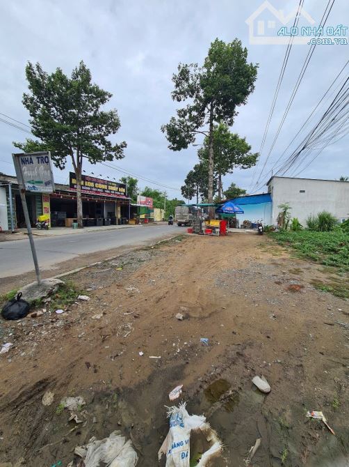 🌾 Cần bán 2150 m2 đất nhánh NGUYỄN THIỆN THÀNH.  👍 Vị trí : thuộc Phường Hoà Thuận, xe ô - 2