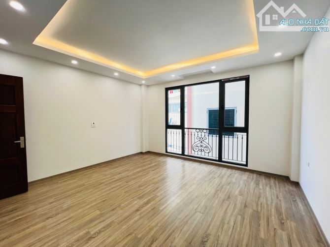 Bán nhà Tây Tựu, Bắc Từ Liêm, 30 m2, 6 tầng, giá 5.3 tỷ  Ô TÔ ĐỖ - 2