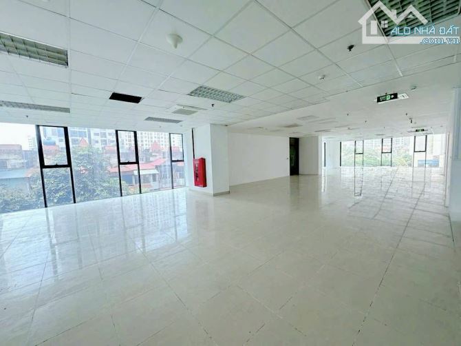 BQL chủ tòa nhà 90 Ngụy Như Kon Tum cho thuê 1000m2 có cắt 300m2, 500m2, 700m2 - 2