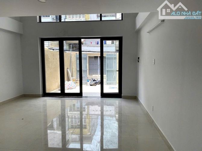 Nhà 3 Lầu 72m2 hẻm 2 xe hơi tránh Điện Biên Phủ gần ĐH HuTech, Ngã Tư Hàng Xanh - 2