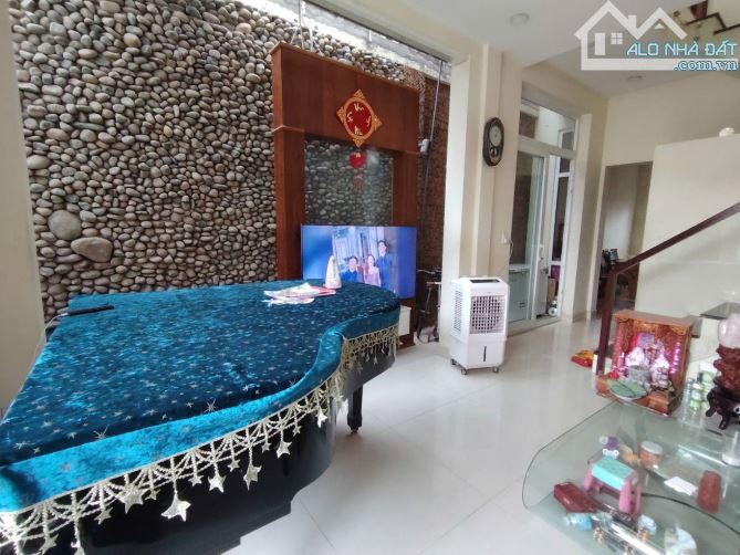 Mặt tiền hẻm xe hơi thông sát đường Lê Văn Lương Phước Kiển, 3 tầng 5x19m chỉ 8.98 tỷ - 2