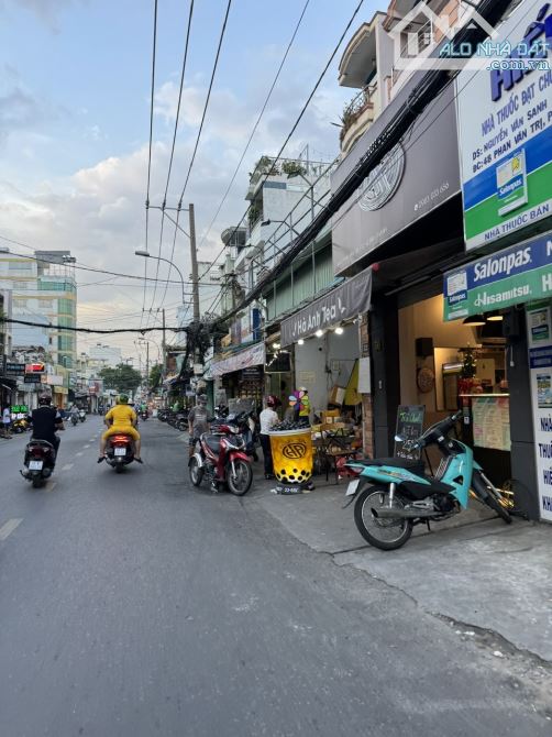 Bán nhà mặt tiền Phan Văn Trị, P.14, Bình Thạnh: 3,6 x 20, giá: 13,3 tỷ. - 2