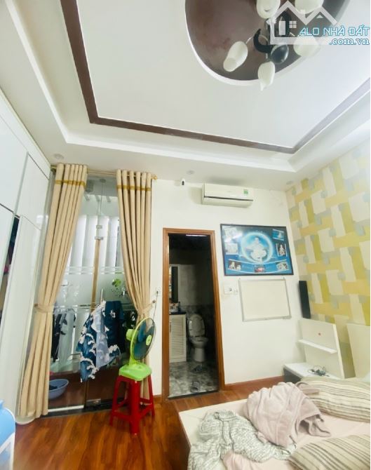 Nhà 4 Tầng – Cực đẹp – Mặt tiền Phan Đăng Lưu – Vị Trí Kinh Doanh – 100m2 – Giá 1x tỷ - 4