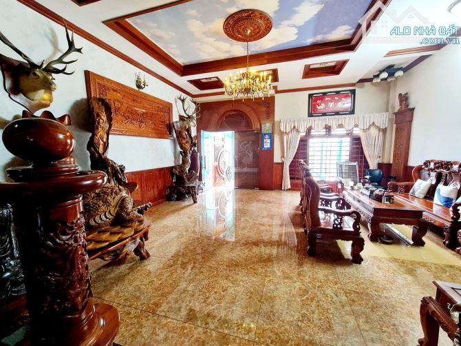 Bán Biệt thự 5 lầu mái Thái MTKD Spa Nguyễn Văn Khối 7m 266m2 có hầm, hồ bơi chỉ 22.5 tỷ - 2