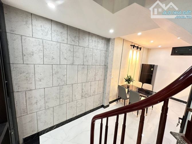 Nhà riêng Kim Giang, Thanh Liệt, 40m, 6T, 6pn, gần oto, ngõ 3 gác, full đồ, chỉ 8.25tỷ - 3