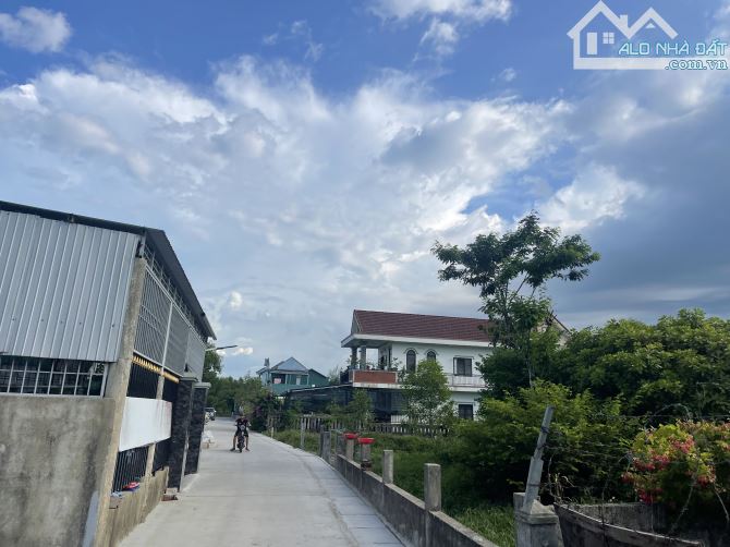 ĐẤT TRUNG TÂM PHÚ BÀI - SẠCH ĐẸP CẠNH ĐƯỜNG QUANG TRUNG - 3