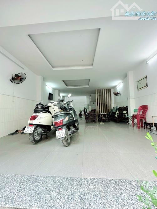 Bán nhà Hẻm ô tô né Phường 15 Tân Bình, Phan Huy Ích, Gần 90m, 5x16m nở hậu, 3 tầng, 9 tỷ - 3