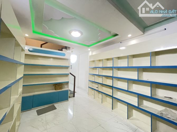 Bán Rẻ Nhà Hẻm Ô tô Vào Nhà, Âu Cơ Sát Khu Bàu Cát Đồng đen Tân Bình,41m2,2Tầng,Nhỉnh 5tỷ - 3