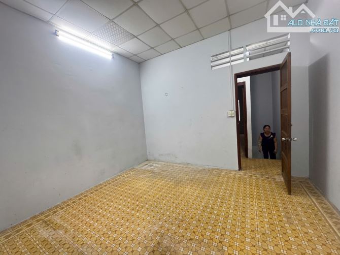 Cần tiền bán gấp nhà tại Đào Duy Anh, Phú Nhuận, DT 50m2, NỞ HẬU, giá 9,4 tỷ TL - 3