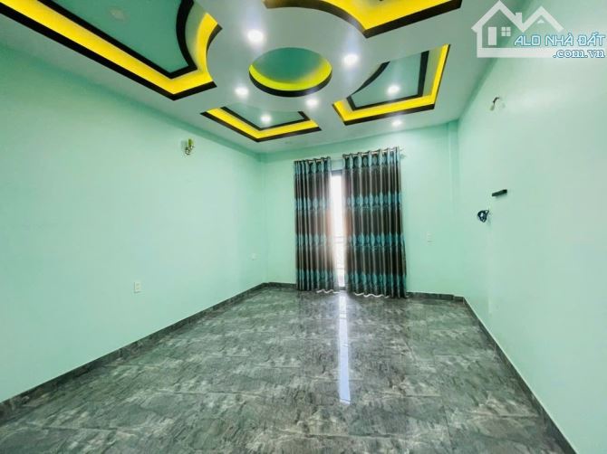 BÁN SIÊU PHẨM 5 TẦNG BTCT -  Bình Trị Đông  – GIÁP TÊN LỬA – 56M2 NỞ HẬU - 6PN , HXH – CHỈ - 3