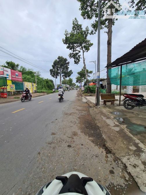 🌾 Cần bán 2150 m2 đất nhánh NGUYỄN THIỆN THÀNH.  👍 Vị trí : thuộc Phường Hoà Thuận, xe ô - 3