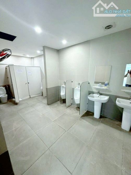 BQL chủ tòa nhà 90 Ngụy Như Kon Tum cho thuê 1000m2 có cắt 300m2, 500m2, 700m2 - 3