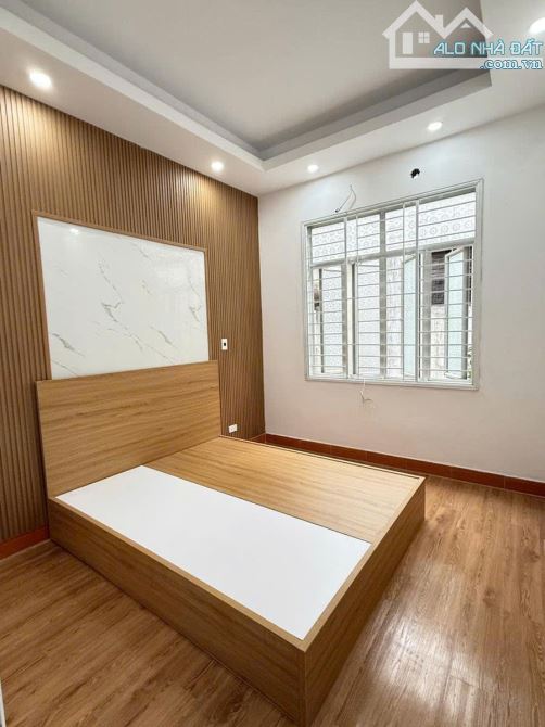 Cần bán nhà đẹp mới Lạc Long Quân, DT 35m2 4 tầng MT 3.6m, giá TL 7.96 tỷ - 3