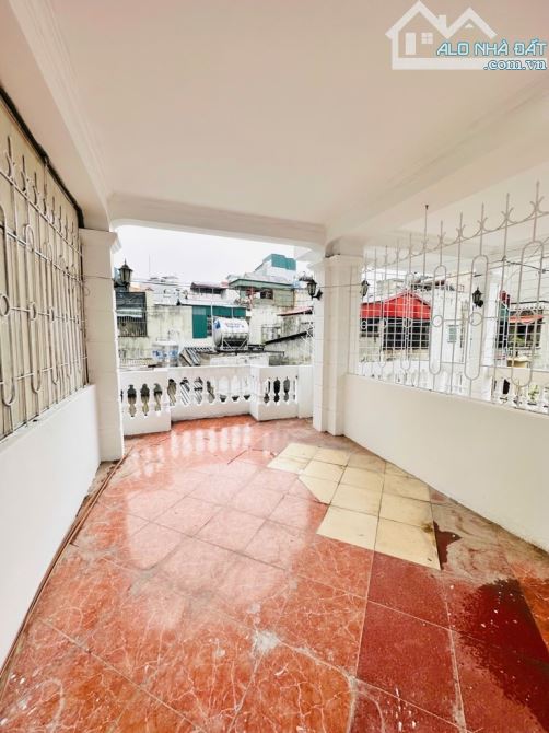 Lạc Long Quân, 35m2 nhỉnh 7 tỷ, dân xây, ngõ thông, gần ô tô , full nội thất, sát hồ Tây - 3