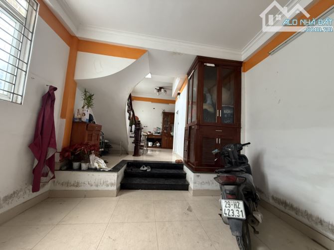 Bán nhà phố Mỹ Đình 43m2 x 5T- Ngõ thông- Ô tô đỗ cửa- Lô góc -KD - full Nt ở ngay 8,5 tỷ. - 3