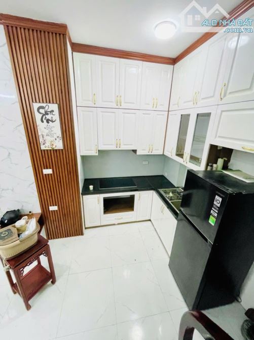 BÁN NHÀ NGÕ NGÁCH RỘNG ,37M², 5 TẦNG, LÔ GÓC 3 MẶT THOÁNG 9,2TỶ - 4