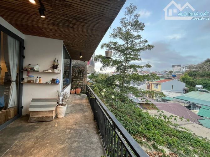 NHÀ 2 TẦNG 2 MẶT TIỀN VIEW DINH BẢO ĐẠI 134M2 NGANG 7M NỞ HẬU 16M CÁCH CHỢ 1.3KM -5,8 TỶ - 4