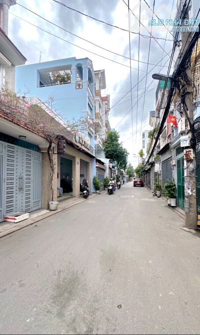Bán nhà Hẻm ô tô né Phường 15 Tân Bình, Phan Huy Ích, Gần 90m, 5x16m nở hậu, 3 tầng, 9 tỷ - 4