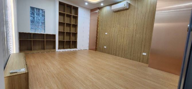 BÁN NHÀ HỒNG TIẾN- BỒ ĐỀ 75M2, 5 TẦNG , GARAGE Ô TÔ, THANG MÁY, KINH DOANH, NGÕ THÔNG - 4