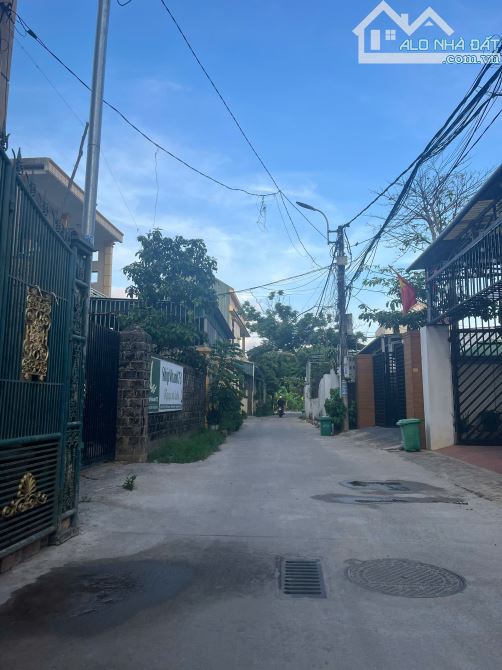 Bán nhà 3 tầng ngõ đường Phạm Hồng Thái, trung tâm Đồng Hới - Sổ hồng chính chủ! 🏠✨ - 4