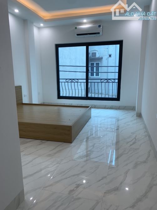 BÁN NHÀ DÂN XÂY MỚI TINH 6 TẦNG THANG MÁY , CÁCH GA NHỔN 500m , oto qua nhà view hồ - 4