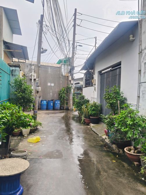 Bán nhà hẻm Ô tô đường DT43 phường Bình Chiểu gần chợ Thủ Đức (69m2) 4.2 tỷ - 4