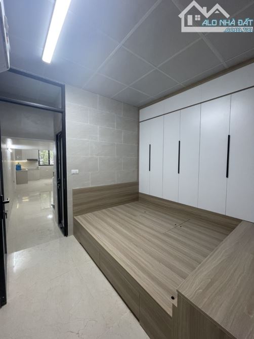Bán tập thể Tầng 1 Ban cơ yếu Chính Phủ phố Nguyễn Chí Thanh,sử dụng70m2 giá 4,15tỷ(có TL) - 5