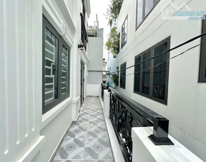 BÁN NHÀ FULL NỘI THẤT GẦN HXH ĐOÀN THỊ ĐIỂM - PN - NGANG KHỦNG 8.6M 4 TẦNG. CHỈ 8.6 TTR - 5