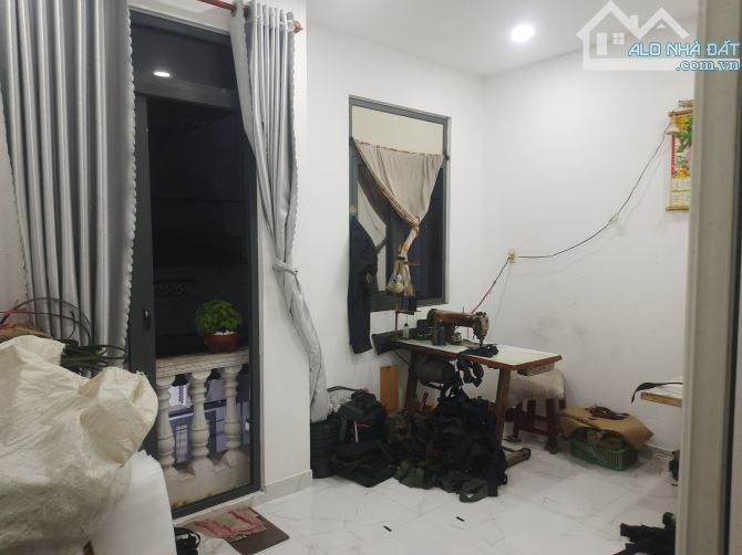 NHỈNH 2 TỶ -NHÀ HẺM XE HƠI ĐƯỜNG SỐ 8 BÌNH TÂN,  4 LẦU, 4PN HIẾM - 5