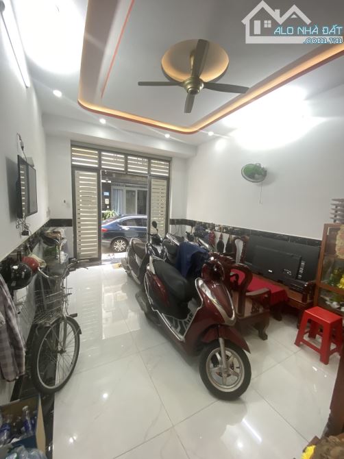 Bán Nhà Hẻm Ô Tô Bình Thành, Khu Phân Lô, 4 Tầng, 5 PN Nhỉnh 5 Tỷ TL - 5