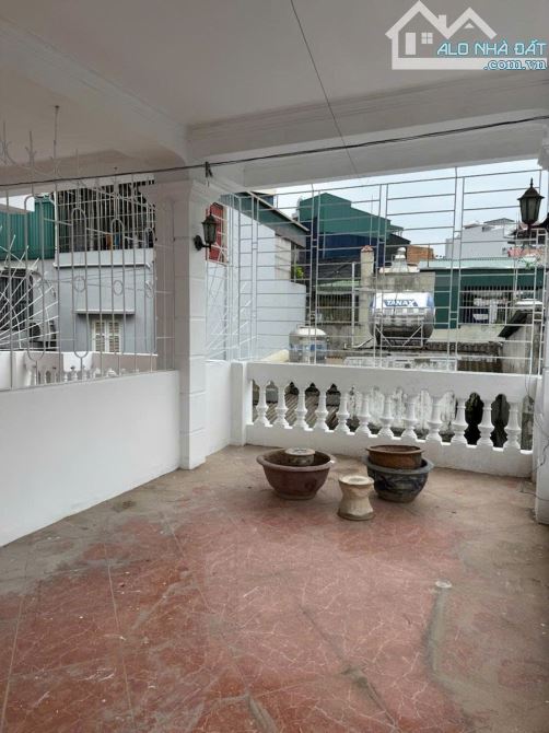 Cần bán nhà đẹp mới Lạc Long Quân, DT 35m2 4 tầng MT 3.6m, giá TL 7.96 tỷ - 5