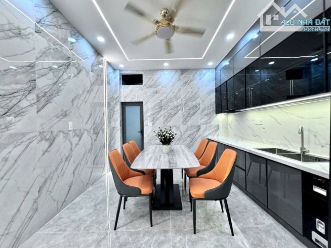 💥💥HẺM XE HƠI THÔNG 1 TRỤC HUỲNH VĂN NGHỆ CỐNG LỞ - 4 TẦNG - DT 4Mx18M-SIÊU PHẨM NHÀ MỚI - 6