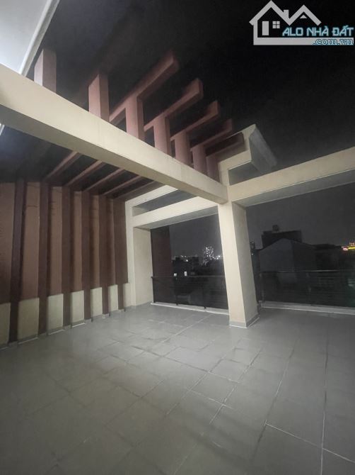 BIỆT THỰ SIÊU ĐẸP - 3 TẦNG - CHỈ 18.5 TỶ - 6