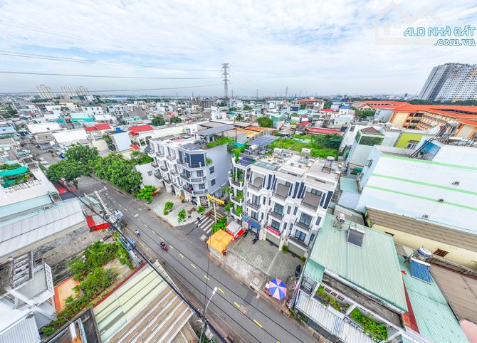 NHÀ KHU MẶT TIỀN CHỢ BÀ HOM CỦ TỈNH LỘ 10 3 LẦU DTSD GẦN 300M ĐIỆN NƯỚC ÂM VỈA HÈ RỘNG RÃ - 6