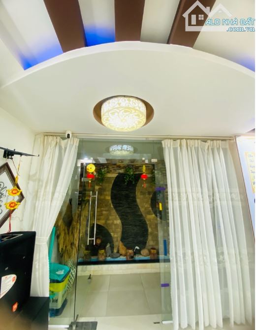 Nhà 4 Tầng – Cực đẹp – Mặt tiền Phan Đăng Lưu – Vị Trí Kinh Doanh – 100m2 – Giá 1x tỷ - 8