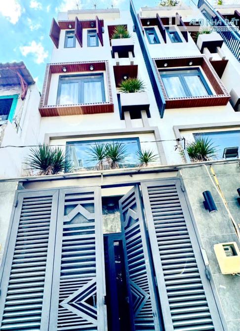 Nhà đẹp bán gấp ở gần đường Phan Huy Ích và Quang Trung, 46m2, 5 tầng, chỉ 5.5 đồng - 6