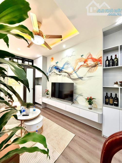CẦN BÁN NHÀ ĐẸP GẦN PHỐ LÔ GÓC 2 MẶT THOÁNG 40M4T 7,55 TỶ - 7
