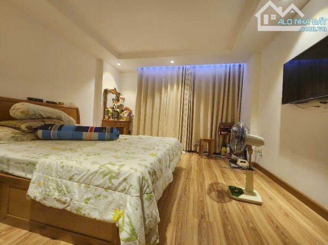 Nhà 4 tầng, Trần Trọng Cung. 100m2 - 5 phòng ngủ, Đường nhựa 6m. Nhỉnh 14 tỷ - 7
