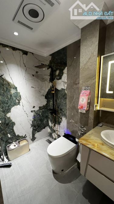 BÁN TÒA CHDV 9 TẦNG PHÚ ĐÔ, 90M2, 24 CĂN + DUPLEX CỰC ĐẸ,  DÒNG TIỀN 1.TỶ/N, GIÁ CHỈ 31 TỶ - 7
