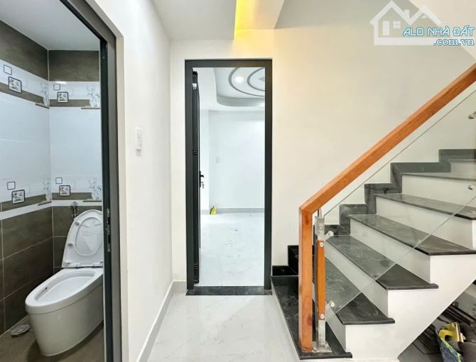 BÁN NHÀ FULL NỘI THẤT GẦN HXH ĐOÀN THỊ ĐIỂM - PN - NGANG KHỦNG 8.6M 4 TẦNG. CHỈ 8.6 TTR - 8
