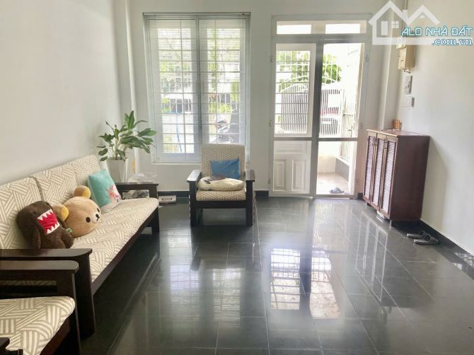 Hàng Hiếm Hạ 1 tỷ! Bán nhà HXH khu biệt thự Vip Điện Biên Phủ giáp Quận 1, 3 tầng, 4x15m - 8