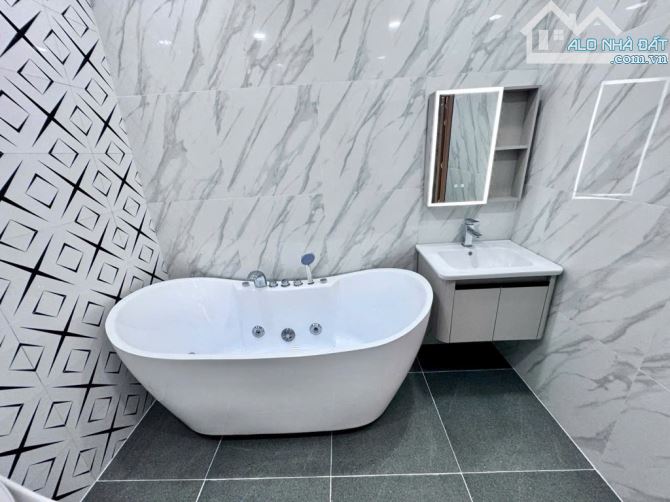 💥💥HẺM XE HƠI THÔNG 1 TRỤC HUỲNH VĂN NGHỆ CỐNG LỞ - 4 TẦNG - DT 4Mx18M-SIÊU PHẨM NHÀ MỚI - 8