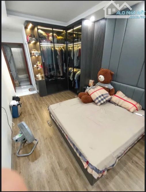 Bán nhà phố Đại Từ – DT 34m MT 3,4 m 6 tầng thang máy ngõ 3 gác nông Chỉ 8,999 tỷ - 8