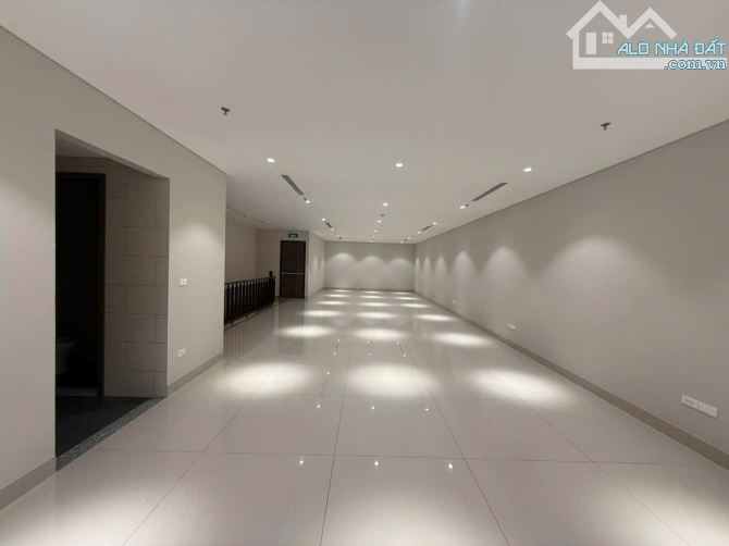 BÁN TOÀ NHÀ MẶT PHỐ HUẾ,VỊ TRÍ KIM CƯƠNG BẬC NHẤT Q.HOÀN KIẾM,DT300MX10T,GIÁ 6XX TỶ - 8