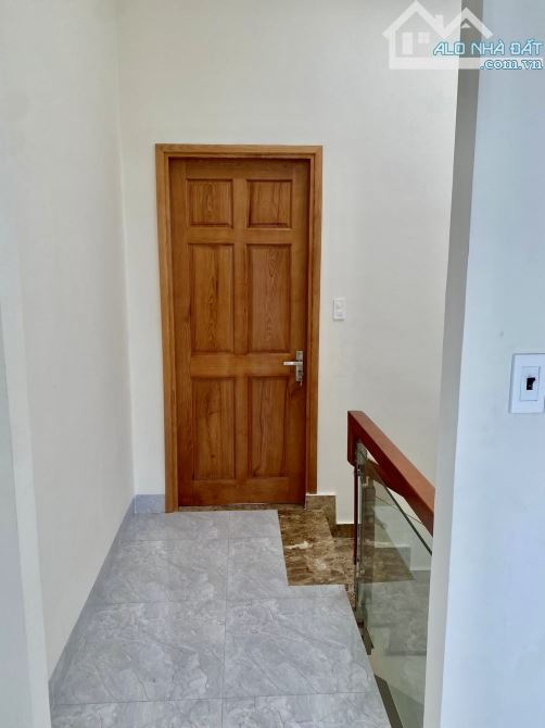NHÀ 3 TẦNG MẶT TIỀN ĐƯỜNG - NGAY LÃ XUÂN OAI - GẦN VỚI LÊ VĂN VIỆT - 125M2 - 8 TỶ NHỈNH - 8