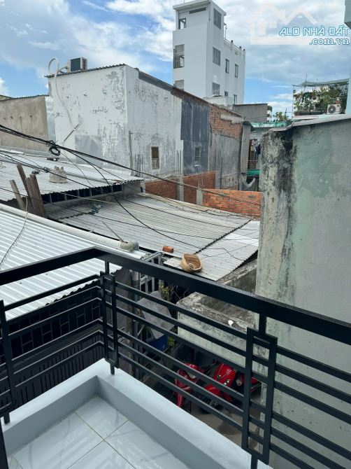 Bán nhà 2 tầng hẻm Trường Sa gần chợ Bình Tân , Nha Trang Giá 2ty4 - 8