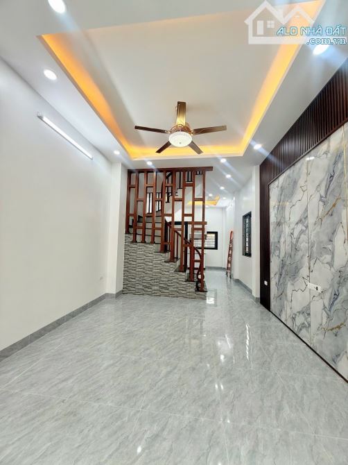 BÁN NHÀ GẦN CHI CỤC THUẾ TỨ HIỆP- THANH TRÌ DT45M*5 TẦNG*GIÁ 5.8TỶ. VỊ TRÍ ĐẸP