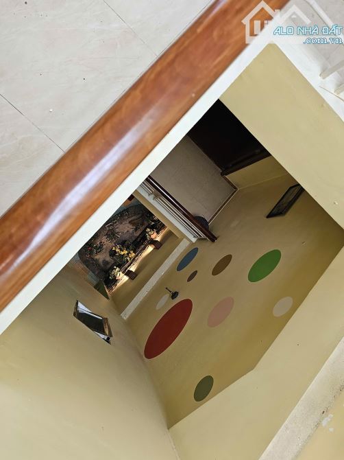 NHÀ 1 TRỆT 2 LẦU NGAY CHỢ BỬU LONG